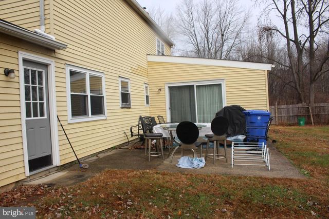 219 MEADOW DR, Mount Laurel, NJ 08054