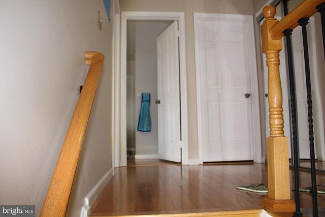 219 MEADOW DR, Mount Laurel, NJ 08054