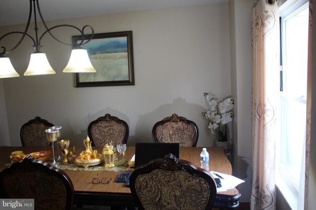 219 MEADOW DR, Mount Laurel, NJ 08054