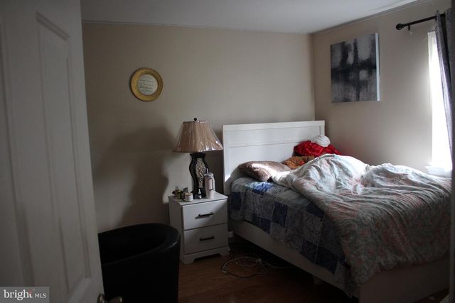 219 MEADOW DR, Mount Laurel, NJ 08054