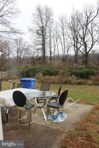 219 MEADOW DR, Mount Laurel, NJ 08054