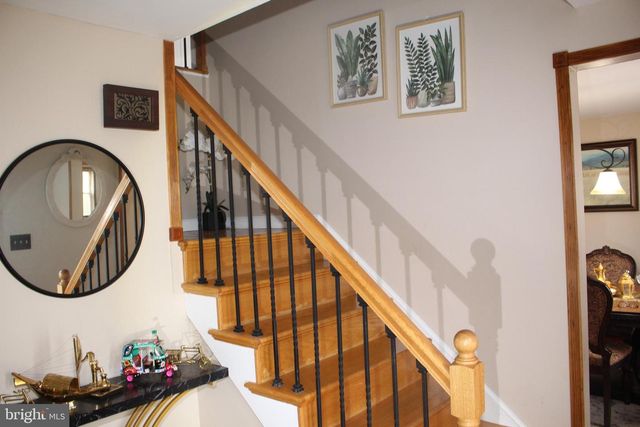 219 MEADOW DR, Mount Laurel, NJ 08054