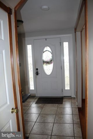 219 MEADOW DR, Mount Laurel, NJ 08054