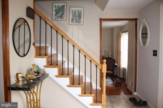 219 MEADOW DR, Mount Laurel, NJ 08054