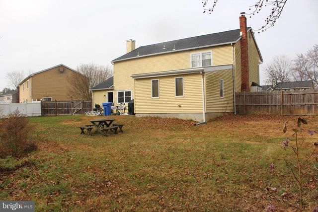 219 MEADOW DR, Mount Laurel, NJ 08054