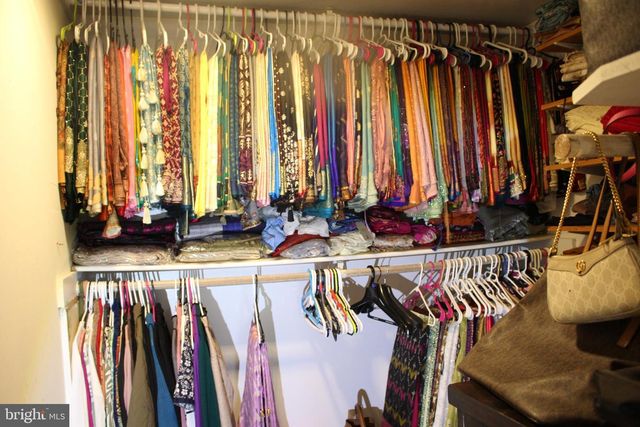 219 MEADOW DR, Mount Laurel, NJ 08054