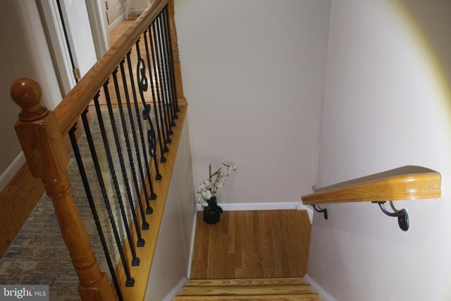 219 MEADOW DR, Mount Laurel, NJ 08054