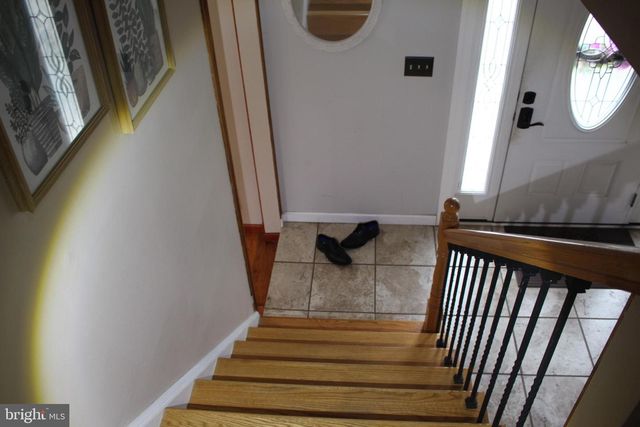 219 MEADOW DR, Mount Laurel, NJ 08054