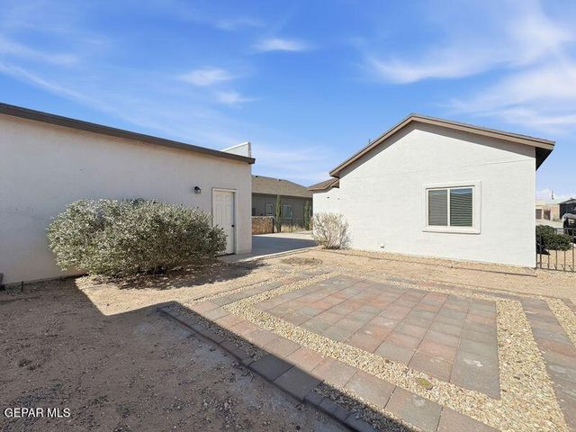 14360 Tobe Davis Drive, Horizon City, TX 79928