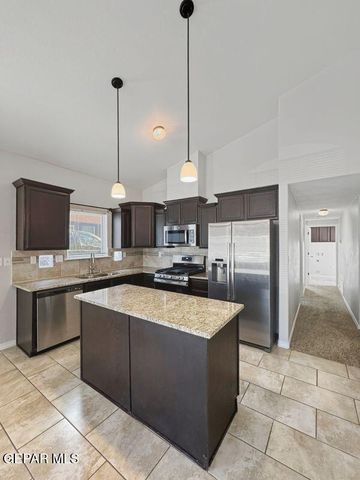 14360 Tobe Davis Drive, Horizon City, TX 79928