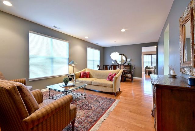 14248 Newport Circle, Huntley, IL 60142