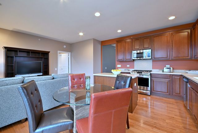 14248 Newport Circle, Huntley, IL 60142