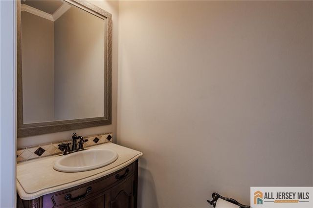 16 South Street, Old Bridge, NJ 08857