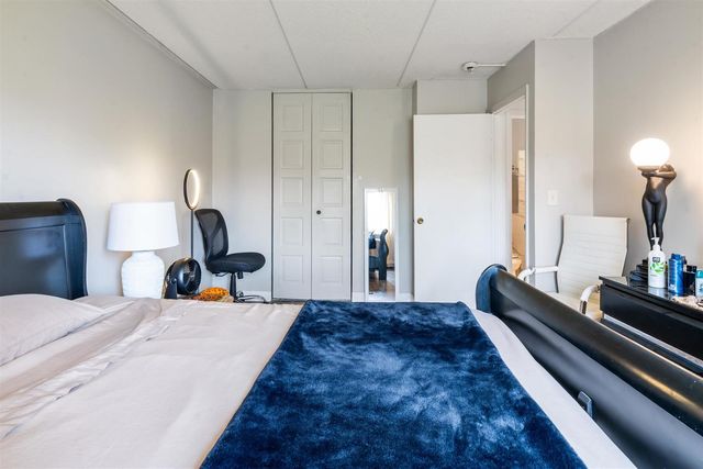 570 Fairway View Drive 3H, Wheeling, IL 60090