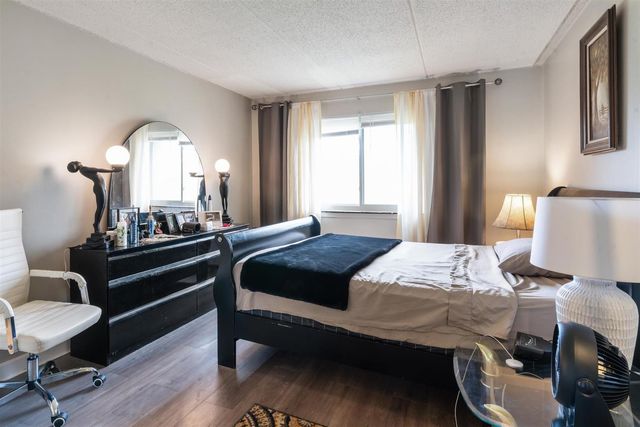 570 Fairway View Drive 3H, Wheeling, IL 60090