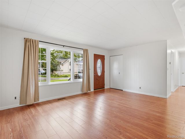 1353 Elmhurst Drive, Genoa Township, MI 48843