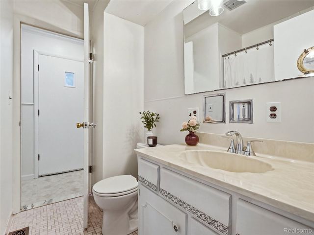1353 Elmhurst Drive, Genoa Township, MI 48843