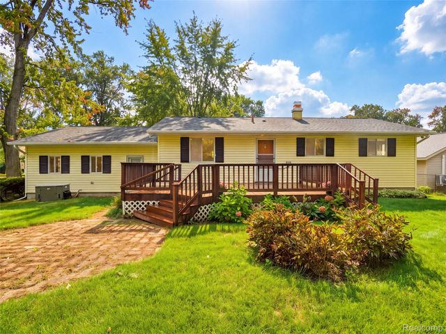 1353 Elmhurst Drive, Genoa Township, MI 48843