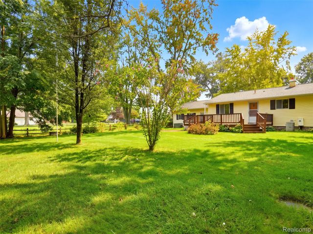 1353 Elmhurst Drive, Genoa Township, MI 48843