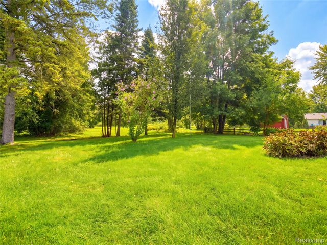 1353 Elmhurst Drive, Genoa Township, MI 48843