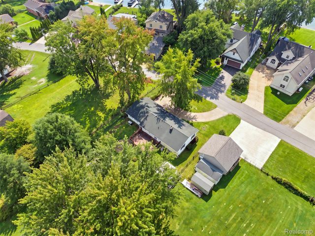 1353 Elmhurst Drive, Genoa Township, MI 48843