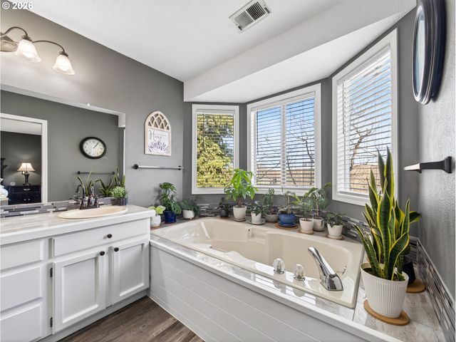 20517 Sw 98TH Ct, Tualatin, OR 97062