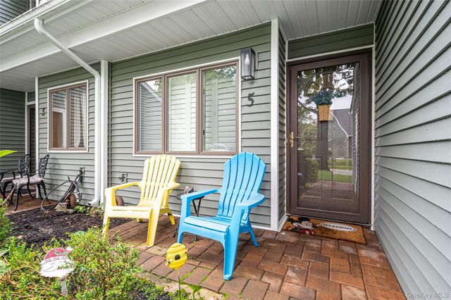 5 Jeremy Circle, Nesconset, NY 11767