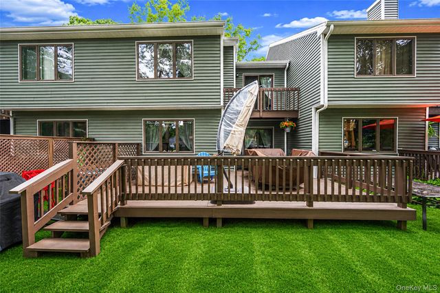 5 Jeremy Circle, Nesconset, NY 11767