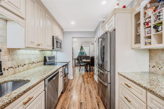5 Jeremy Circle, Nesconset, NY 11767