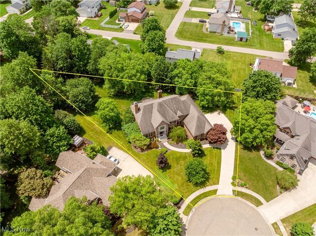 2840 Barclay Circle NW, North Canton, OH 44720