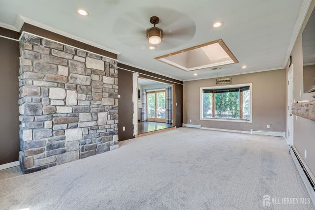 690 New Durham Road, Metuchen, NJ 08840