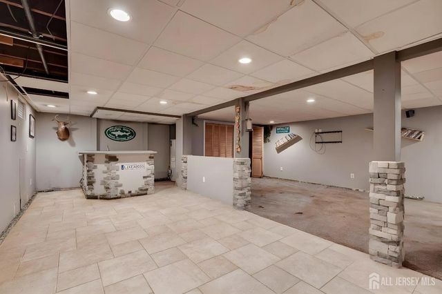 690 New Durham Road, Metuchen, NJ 08840