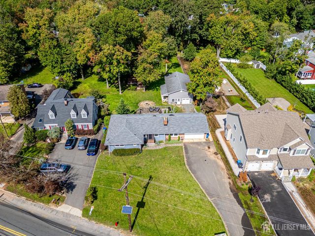 690 New Durham Road, Metuchen, NJ 08840