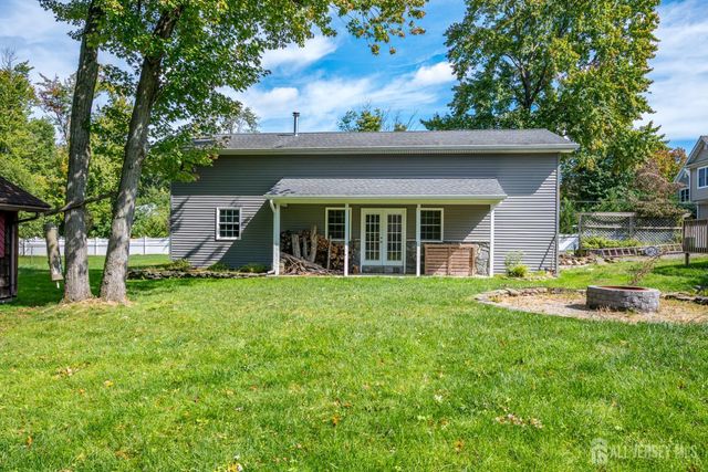 690 New Durham Road, Metuchen, NJ 08840