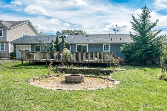 690 New Durham Road, Metuchen, NJ 08840