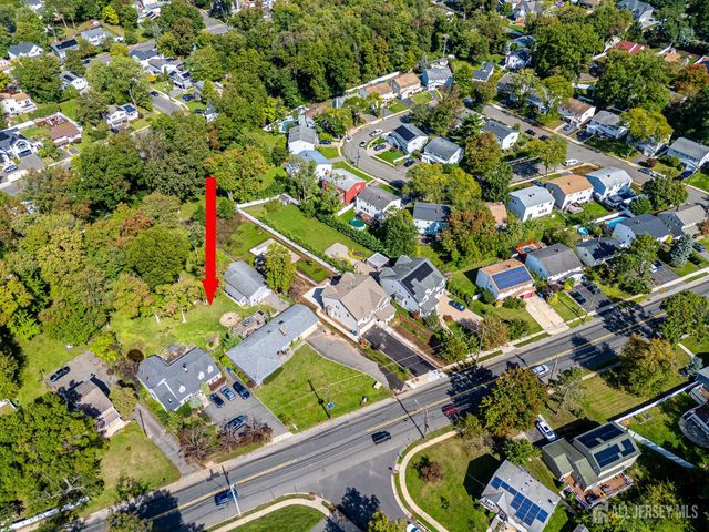 690 New Durham Road, Metuchen, NJ 08840