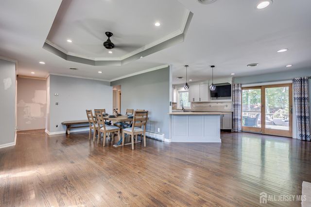 690 New Durham Road, Metuchen, NJ 08840