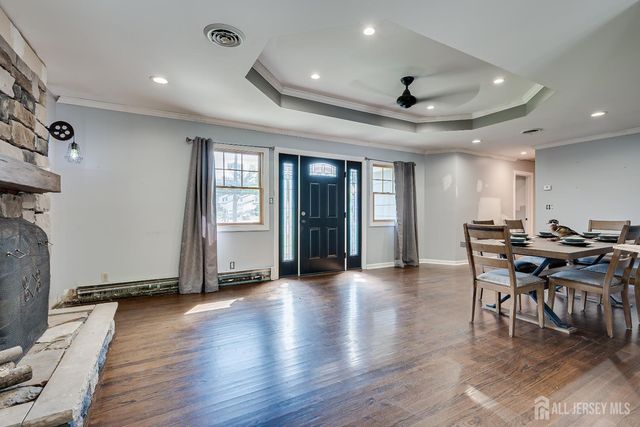 690 New Durham Road, Metuchen, NJ 08840