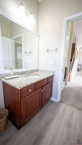 114 Meadows Walk Drive, Byron, GA 31008