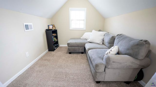 114 Meadows Walk Drive, Byron, GA 31008