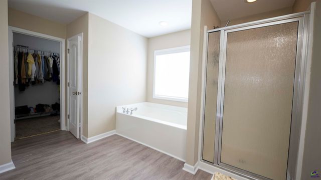 114 Meadows Walk Drive, Byron, GA 31008