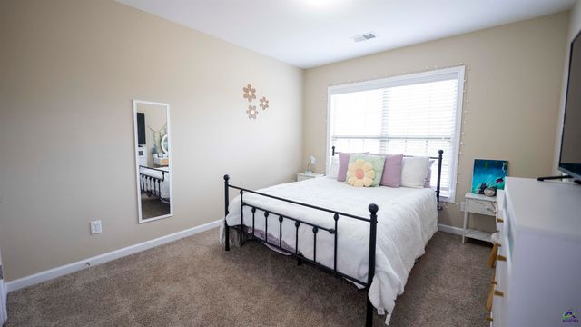 114 Meadows Walk Drive, Byron, GA 31008