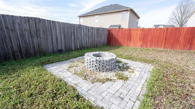 114 Meadows Walk Drive, Byron, GA 31008