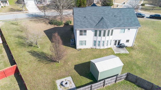 114 Meadows Walk Drive, Byron, GA 31008