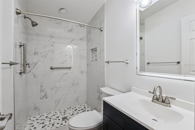 459 PEACE ROAD, Tavares, FL 32778