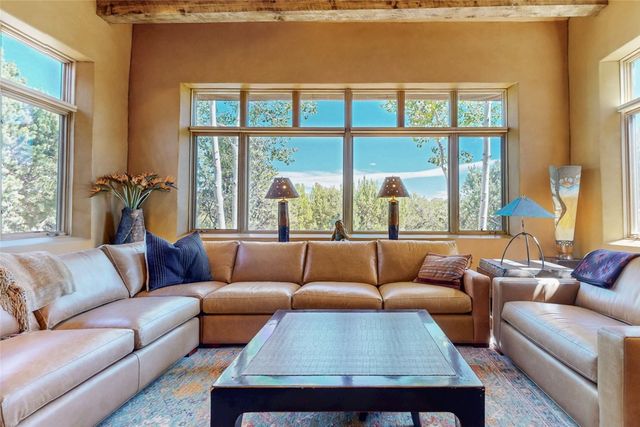 15 Vista La Esperanza, Santa Fe, NM 87506