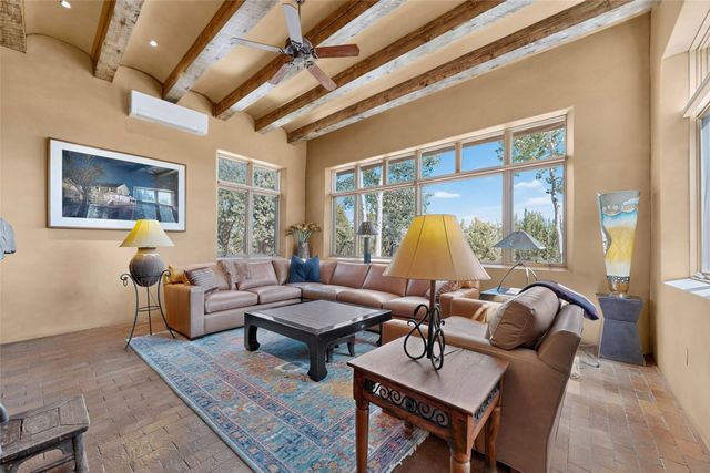 15 Vista La Esperanza, Santa Fe, NM 87506