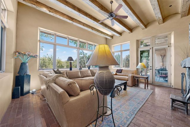 15 Vista La Esperanza, Santa Fe, NM 87506