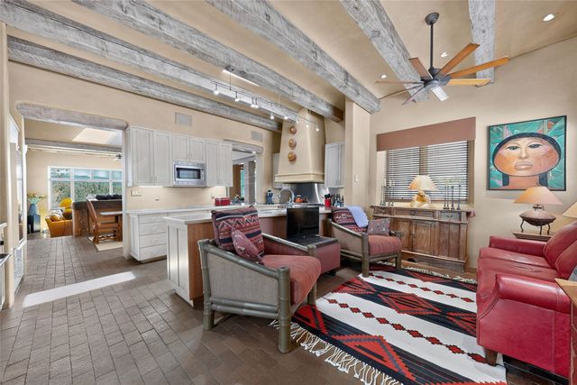 15 Vista La Esperanza, Santa Fe, NM 87506