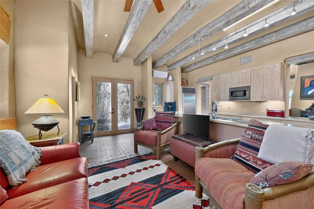 15 Vista La Esperanza, Santa Fe, NM 87506